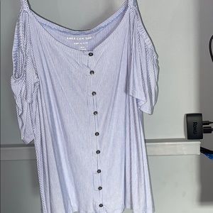 Off the shoulder short sleeve shirt